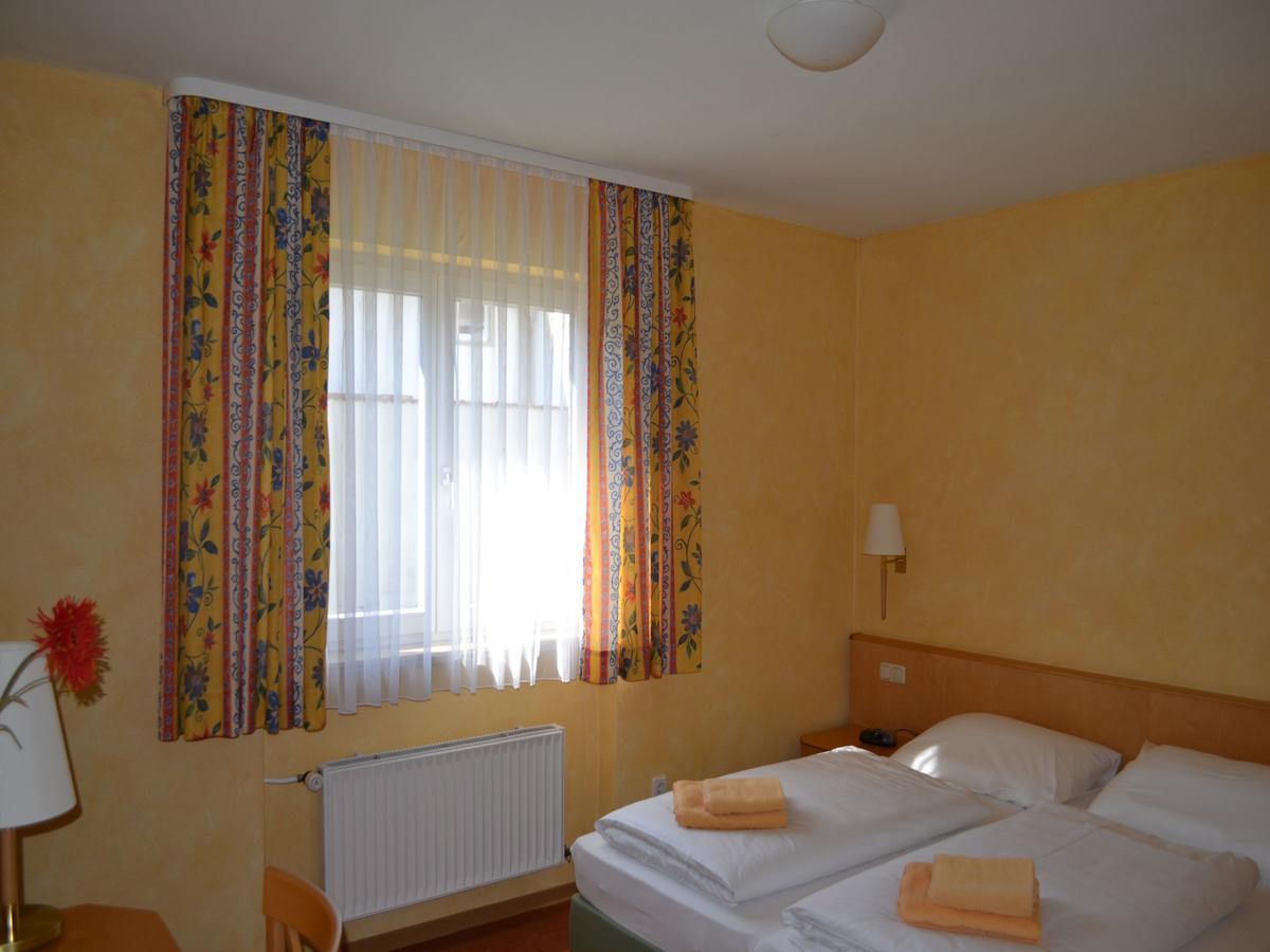 Hotel-Gasthof Rotes Ross Markt Einersheim Luaran gambar